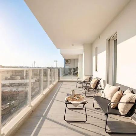 Apartahotel The Essential Vi - Private Parking 3*