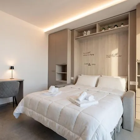 The Essential Vi - Private Parking Apartahotel 3*