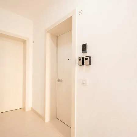 Apartahotel The Essential Vi - Private Parking